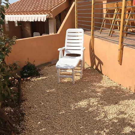 Casa Di Maia, Piscina, Posto Auto E Giardino
