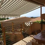 Casa Di Maia, Piscina, Posto Auto E Giardino