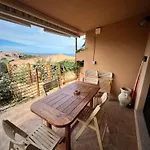 Casa Di Maia, Piscina, Posto Auto E Giardino 度假居