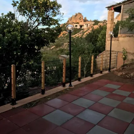 Casa Di Maia, Piscina, Posto Auto E Giardino בית נופש