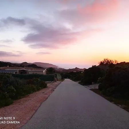 Casa Di Maia, Piscina, Posto Auto E Giardino Σπίτι διακοπών *