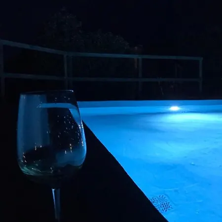 Casa Di Maia, Piscina, Posto Auto E Giardino בית נופש *
