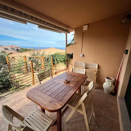 Casa Di Maia, Piscina, Posto Auto E Giardino בית נופש