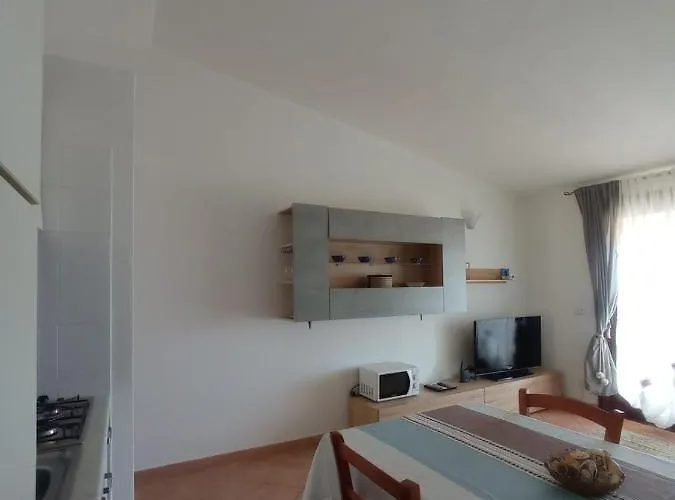 Casa Di Maia, Piscina, Posto Auto E Giardino